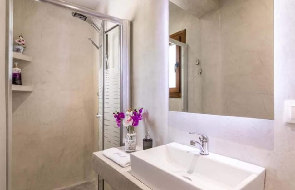 Loukia'S Studios And Apartments Paramonas  Екстериор снимка