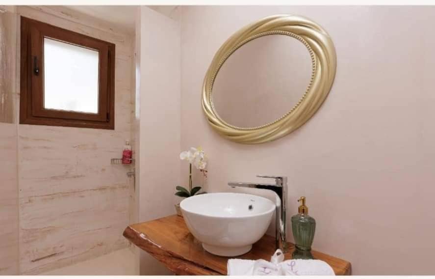 Loukia'S Studios And Apartments Paramonas  Екстериор снимка